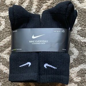 6 pack Youth Nike crew socks
